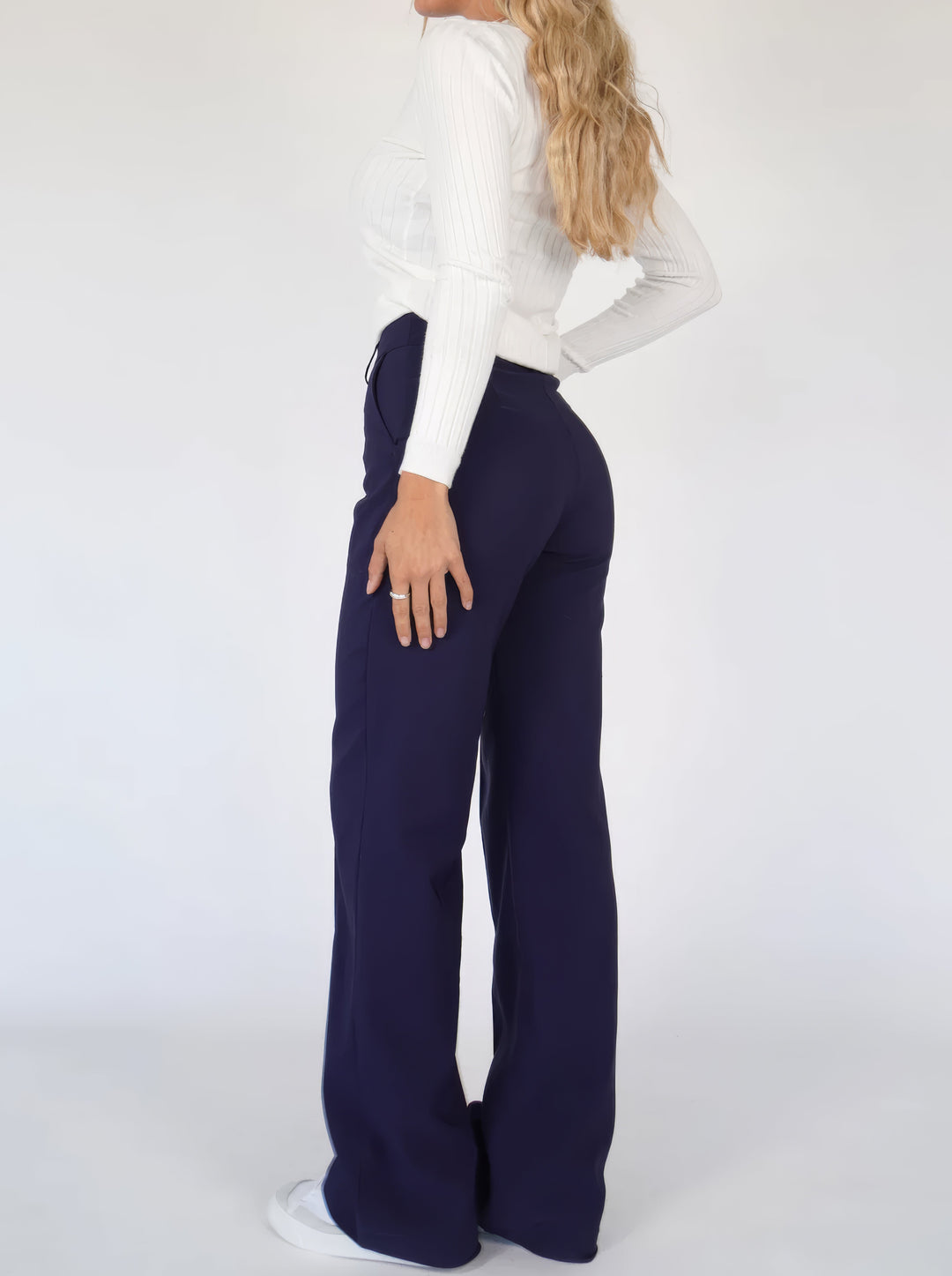 Helga™ | Elegante Dametrusser